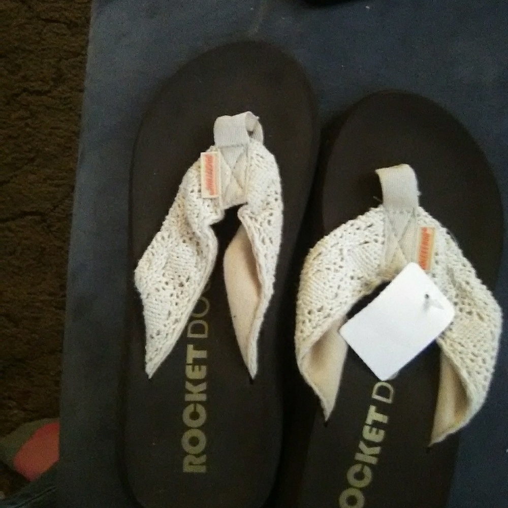 Flip flops size 7 M